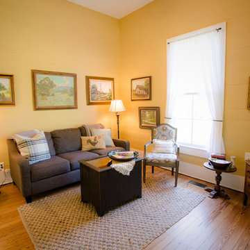 The Cottage at Chappell Hill Bed and Breakfast