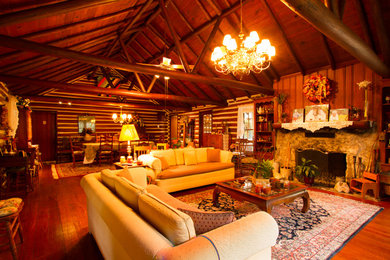 Inspiration for a country living room in Miami.