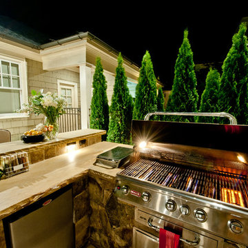 Outdoor Kitchen & Patio