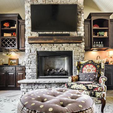 Knotty Alder & White Kitchen