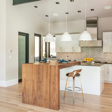 Lake Creek Road Contemporary