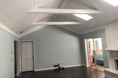 Family room - family room idea in Orlando