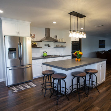 Contemporary Kitchen Remodel in Escalon (kitchenCRATE Custom S. Van Allen Rd.)