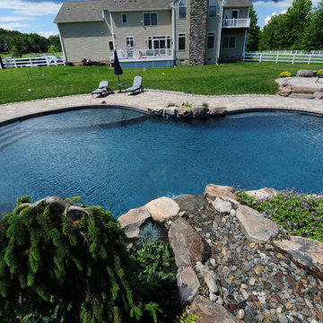 Major Leagues Wet-Edge Waterfall Pool