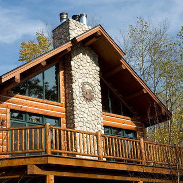 Fox Woods Lodge with cedar deck posts