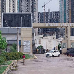 Amrapali Dream Valley