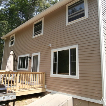 North Andover, MA - James Hardie HardiePlank Khaki Brown