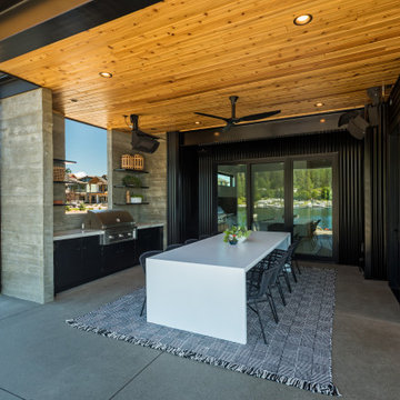 A Modern Riverfront Home