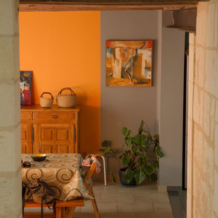 アンジェのカントリー風 LDKの画像 (オレンジの壁、テラコッタタイルの床)