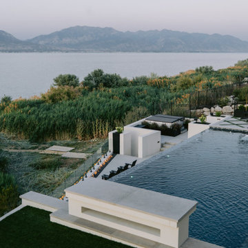 Breathtaking View Infinity Pool in Saratoga Springs