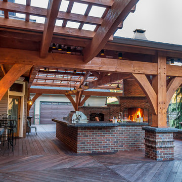 Outdoor Kitchen & Entertainment Patio