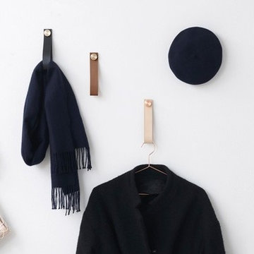 Entrée avec porte-manteau Stropp au mur