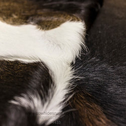 Black Cowhide  Photo 03 - Products