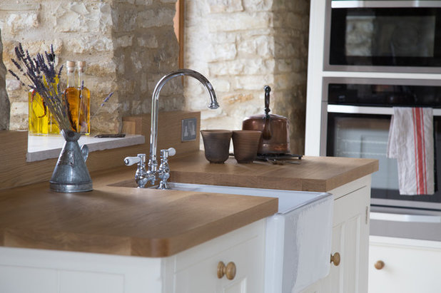 Country Kitchen by Sustainable Kitchens