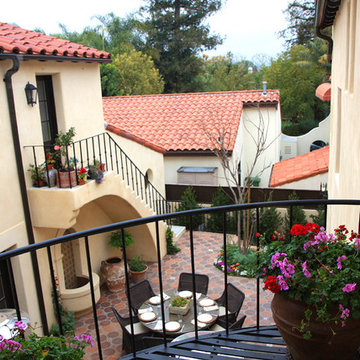 Transformation of a closed-off, unused courtyard.