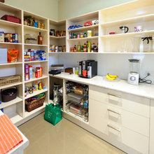 Walk-in Pantry