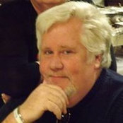 Christopher Egan's photo