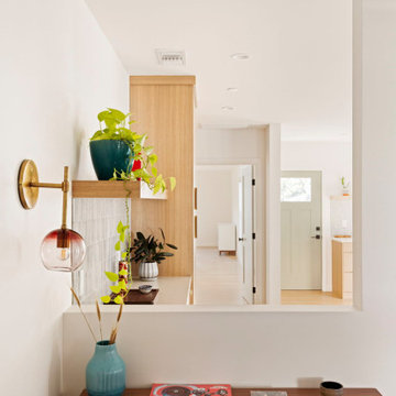 mid-century meets transitional home in Glendale, CA
