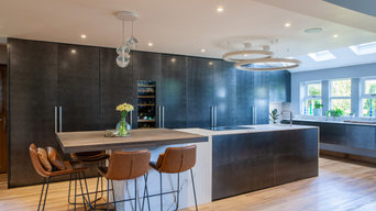 Contemporary Open Plan Kitchen with Living Area
