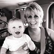 Mona Wilson's photo