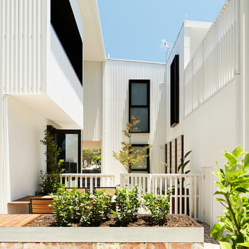 GEN Y - STEP HOUSE