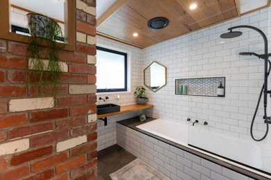 Inspiration for an industrial bathroom in Canberra - Queanbeyan.