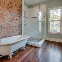 En suite Bath
