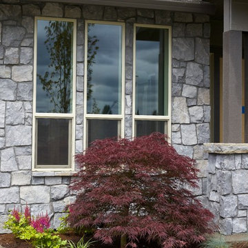 Columbia River Thin Veneer, Pioneer Sills