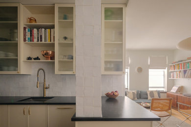Trendy home design photo in New York