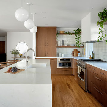 MID-CENTURY MODERN KITCHEN