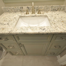 CABIN GUEST BATH