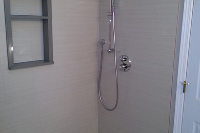 Minimalist bathroom photo in Seattle