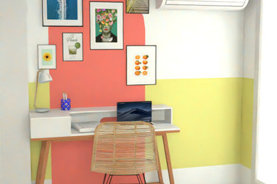 Ejemplo de despacho escandinavo de tamaño medio sin chimenea con paredes amarillas, escritorio independiente, suelo de baldosas de cerámica y suelo beige
