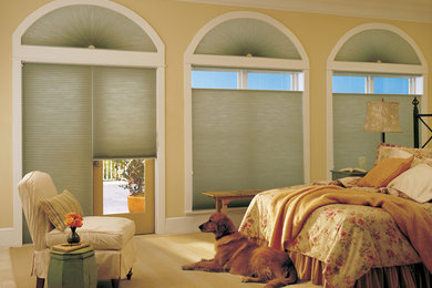 Example of a classic bedroom design in Cincinnati