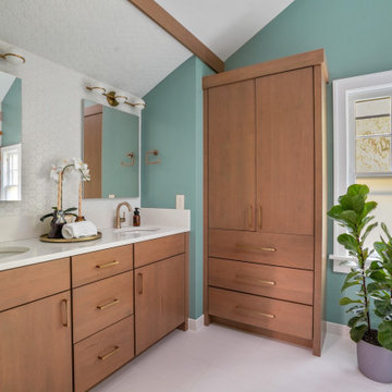 Funky Bathroom and Clean Small Laundry Room