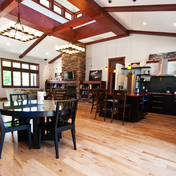 New Modern Home in Des Peres