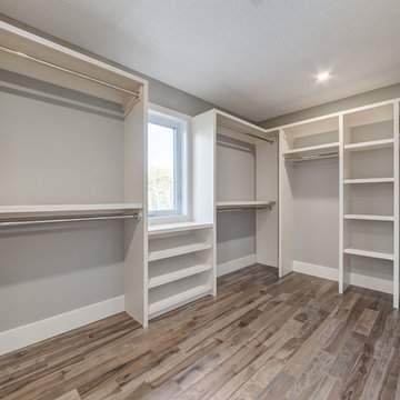 Beautiful Transitional Acreage in Calgary area