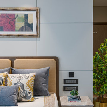 Oberoi Splendour Apartment