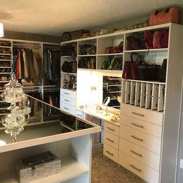 Walk-in Closet - White