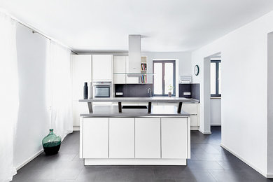 Photo of a contemporary kitchen in Dresden.