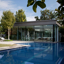 Houndstooth Villa - Windows