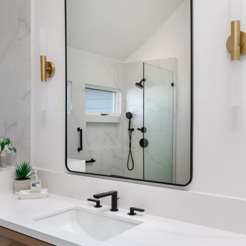 Lantern Bay II Master Suite