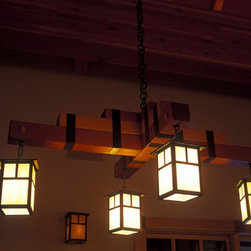 Craftsman Lodge - Chandeliers