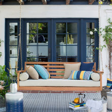 swinging bed