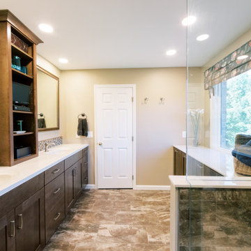 Beckett Ridge Master Bathroom (Eagle Ridge Drive)