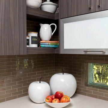 Contemporary & cool kitchen