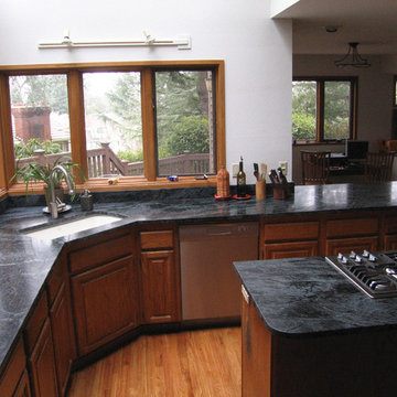 Mirasol Spider Soapstone - Lake Oswego