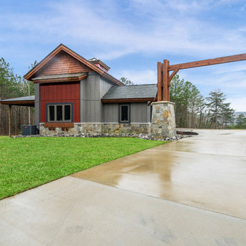 Detached Garage