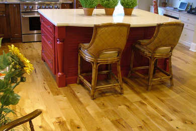 Kitchen - cottage kitchen idea in Grand Rapids