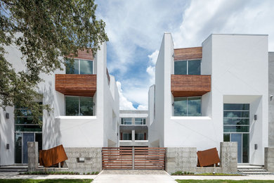 Modern exterior home idea in Houston